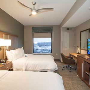Queen Room Two Queen Beds Hearing Access or Non-Smoking